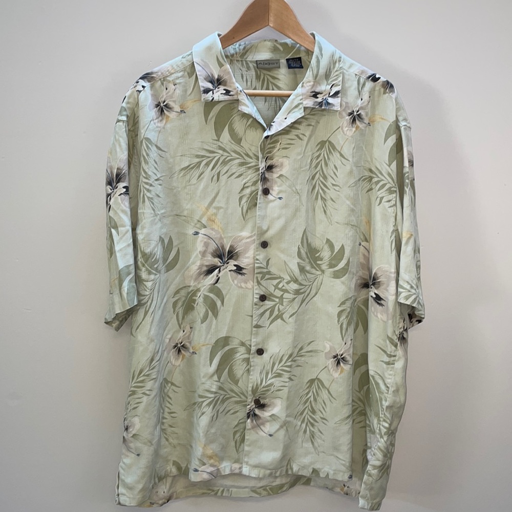 100% Silk Tropical Hawaiian Floral Shirt